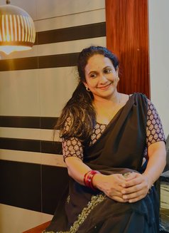 Anannya - escort in Kochi Photo 3 of 3