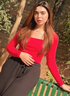 Ananya - puta in Abu Dhabi Photo 3 of 5