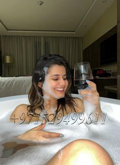 Ananya Stunningly Charismatic Indian - puta in Dubai Photo 6 of 30