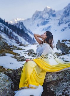 Ananya Stunningly Charismatic Indian - puta in Dubai Photo 16 of 30