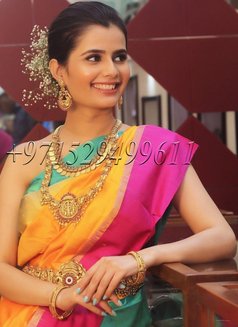 Ananya Stunningly Charismatic Indian - puta in Dubai Photo 17 of 30