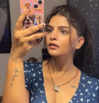 Ananya - puta in Hyderabad