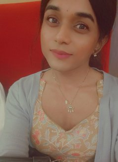 Ananya - Acompañantes transexual in Hyderabad Photo 2 of 2