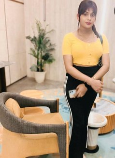 Ananya - Acompañantes transexual in Noida Photo 8 of 9