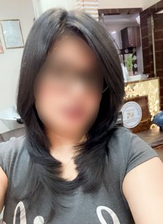 Ananya Indipendent anal girl - puta in Mumbai Photo 4 of 5