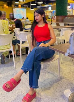 Ananya Roy Offers Real Meetups for Cash - puta in Kolkata Photo 2 of 4