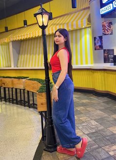 Ananya Roy Offers Real Meetups for Cash - puta in Kolkata Photo 4 of 4