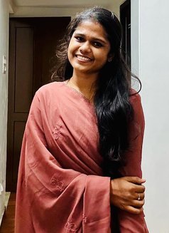 Ananya S - escort in Kochi Photo 2 of 4