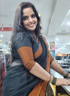 Ananya S - escort in Kochi Photo 3 of 4