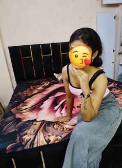 Ananya, Single Aln Hot West Delhi Girl - puta in New Delhi Photo 1 of 7