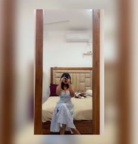 Ananya - puta in Colombo