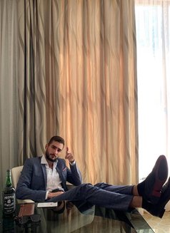 Anar - Male escort in Bali Photo 1 of 5