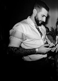 Anar - Male escort in Bali Photo 4 of 5