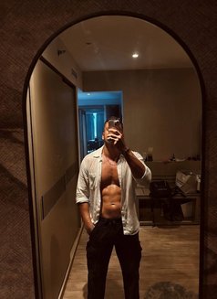 Anar & Sergey - masseur in Bali Photo 2 of 2