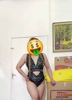 Anarose - escort in Doha Photo 2 of 4