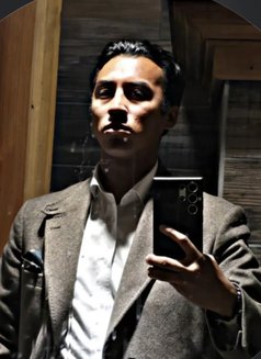Anas - Male escort in Amman Photo 1 of 2