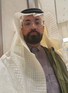 Anas - Male escort in Riyadh Photo 3 of 5