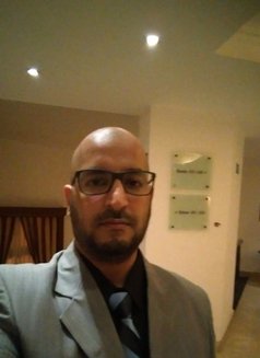 Anas - Male escort in Riyadh Photo 4 of 5