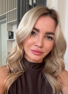 Anastasia - escort in Hong Kong Photo 4 of 6