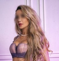 Anastasia Blond Escort in Shanghai - puta in Shanghai