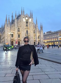 Anastasia - puta in Dubai Photo 3 of 9