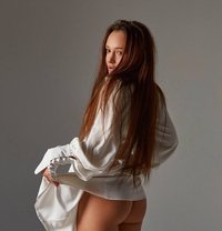 Anastasia - puta in Phuket