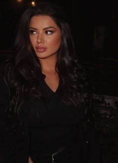 Anastasia - escort in Dubai Photo 2 of 7