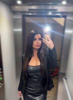 Anastasia - escort in Dubai Photo 4 of 7