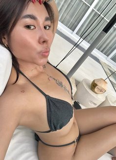 Anastasia - escort in Makati City Photo 3 of 7