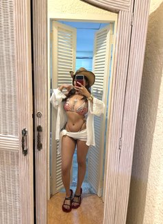 Anastasia - escort in Makati City Photo 5 of 7