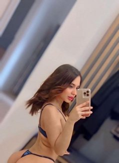 Anastasia - puta in Beirut Photo 2 of 6