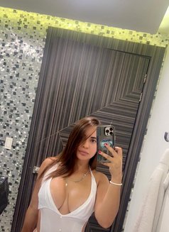 Anastasia - escort in Beirut Photo 10 of 14