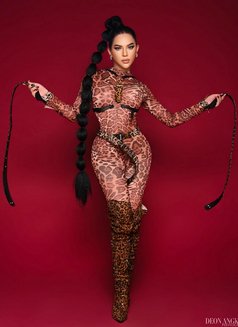 Anastasya Huge Thick and Cum - Transsexual escort in Jakarta Photo 9 of 20