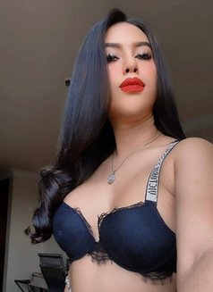 Anastasya Huge Thick and Cum - Transsexual escort in Jakarta Photo 15 of 20