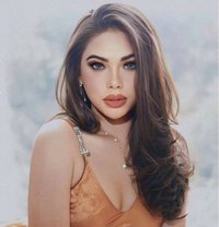 Anastasya Huge Thick and Cum - Transsexual escort in Jakarta