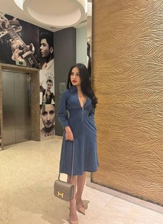 Anastasya Huge Thick and Cum - Transsexual escort in Jakarta Photo 18 of 20