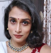Anchal Cam and meet - Transsexual escort in Mumbai