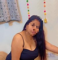 Anchal Mishra / Cam Sho Wand Real Meet - puta in Noida