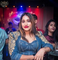 Sakshi Real Meet & Cam Session - escort in Pune