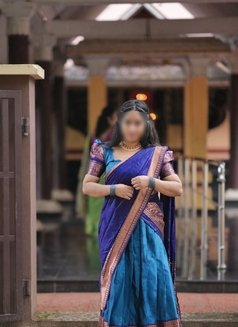 Richu independent mallu modeling girl - escort in Dubai Photo 5 of 6