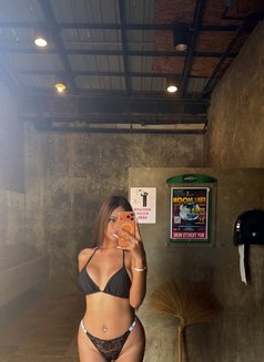 Anda - puta in Phuket Photo 9 of 10