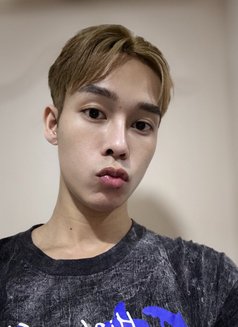 Andaman - Male adult performer in Bangkok Photo 3 of 8