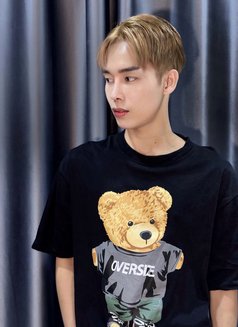 Andaman - Male adult performer in Bangkok Photo 6 of 8