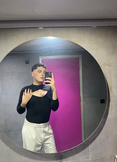 Ander - Male escort in İstanbul Photo 7 of 7