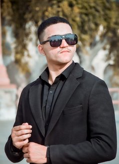 Anderson jr. - Acompañantes masculino in Lahore Photo 5 of 6