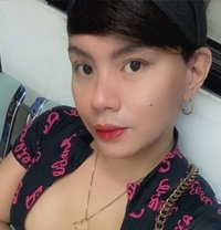 Andi - Transsexual escort in Manila