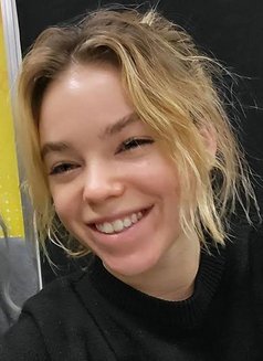 Andii - escort in Cairo Photo 1 of 3