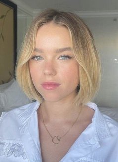 Andii - escort in Cairo Photo 3 of 3