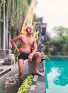 Andre - Acompañantes masculino in Bali Photo 2 of 7