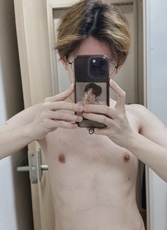 Andre - Male escort in Tokyo Photo 1 of 3